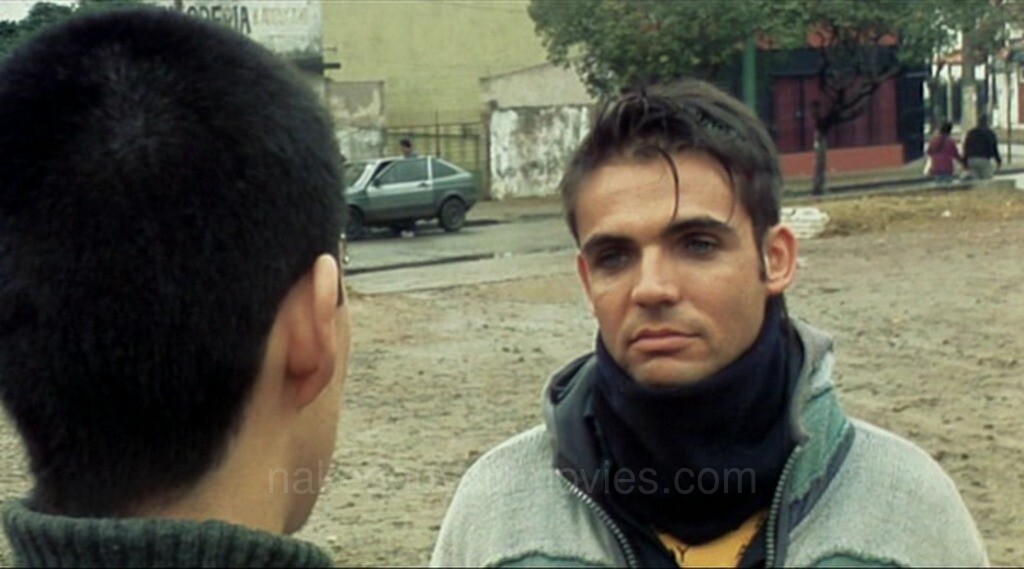 Javier De la Vega's face