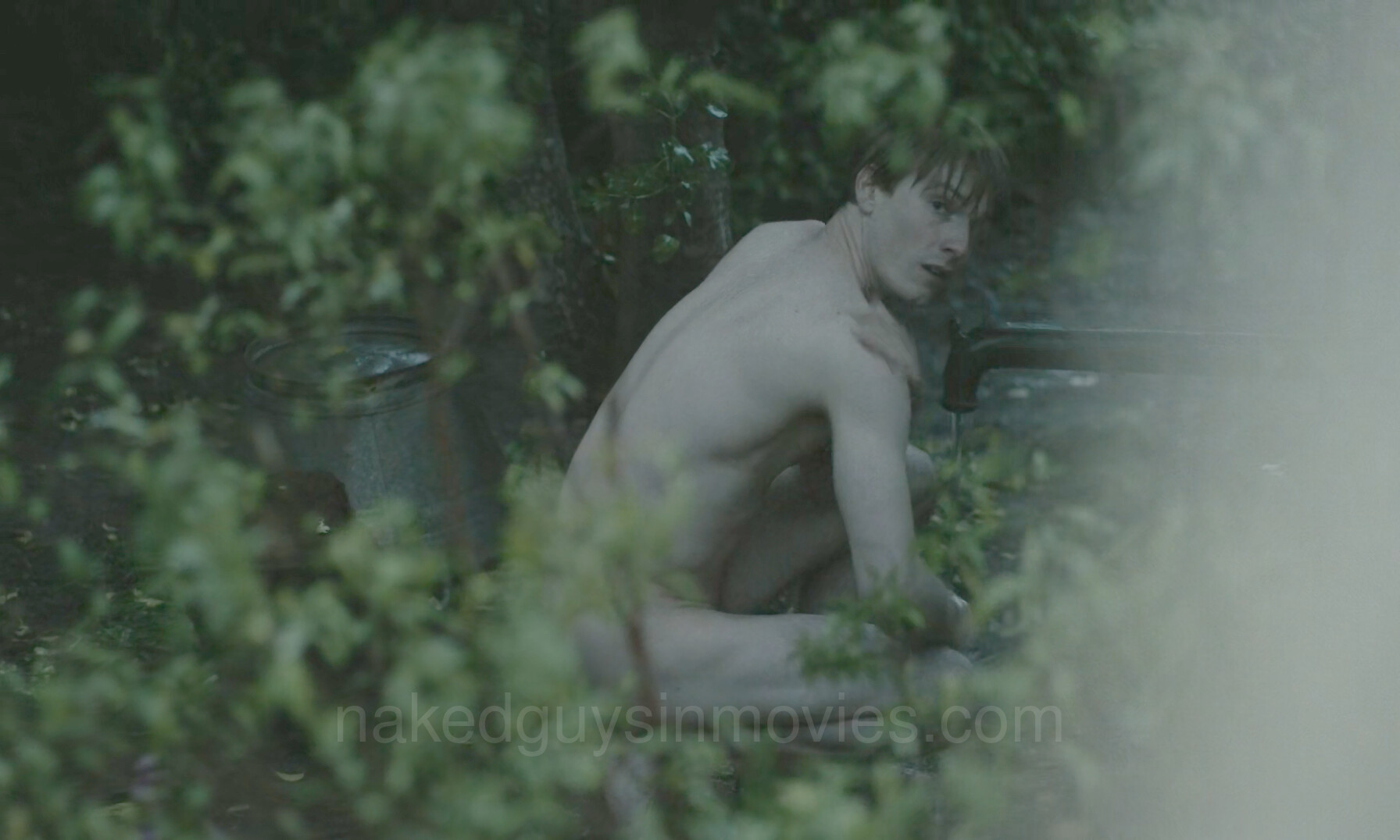 Louis Hofmann's ass