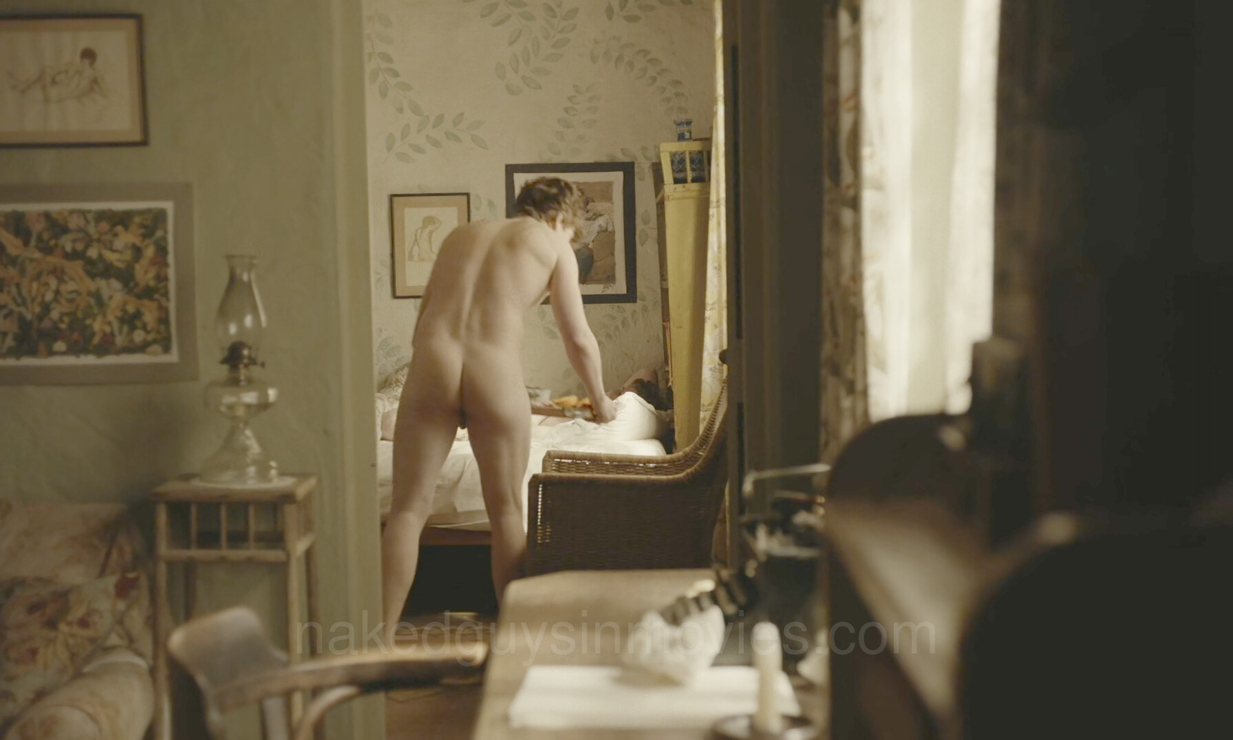 Robert Aramayo's ass